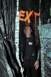DSC_9321EBGG Halloween_Joe in Haunted House